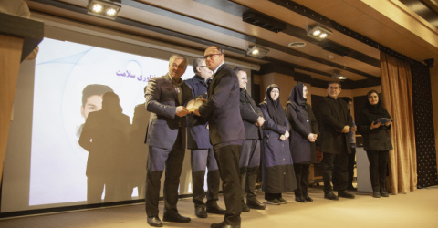 انتخاب رئیس مرکز تحقیقات عوامل اجتماعی موثر بر سلامت به عنوان فناور برتر دانشگاه در سال 1403